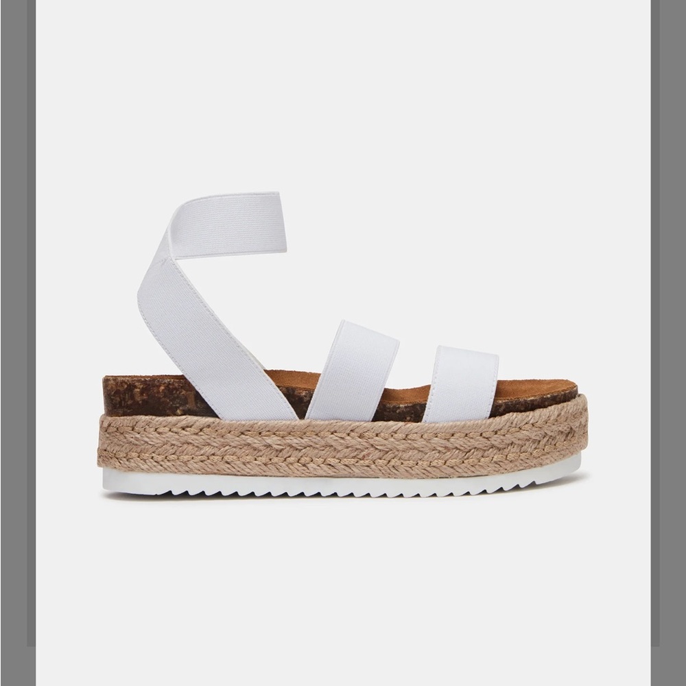 Steve Madden Kimmie White Sandals NWT (never worn original box)